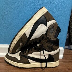 Jordan 1 High Travis Scott “Mocha”